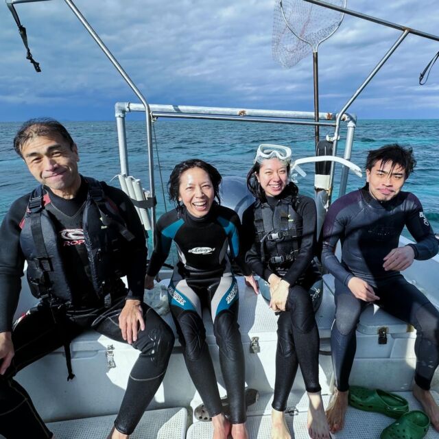 2026年1月5日（月）☀️沖縄はポカポカ陽気の海遊び日和の日でしたね💖オクマ🏨にご宿泊のファミリーが遊びに来てくれました😆海は落ち着いて、ボートシュノーケリング🐠🐠🐠🐠🐠✨✨を思う存分楽しんでいただけたでしょうか😉魚もいっぱいいましたね✨✨また機会がございましたら、次回はぜひBBQも楽しんでみてください🍖✨やんばる野菜のへちまが人気ですよ（笑）それでは、楽しい冬休みを🎍✨ありがとうございました‼️

【ファミリー・グループ】ボートシュノーケリング🐠✨｜世界自然遺産登録＆やんばる国立公園に指定された沖縄本島北部オクマで熱帯魚と一緒に泳ごう‼️ボートに乗ってシュノーケリングポイントへ‼️※２名様より催行
https://okuma-navi.net/snorkeling/

#ボートシュノーケリング
#ボートシュノーケル
#シュノーケリング
#シュノーケル
#家族旅行

🌻オクマナビ

公式HP
https://okuma-navi.net

やんばる国立公園に指定された沖縄本島最北端の国頭村（くにがみそん）奥間（おくま）を中心に、亜熱帯の森やんばるの大自然の魅力を感じていただけるようなマリンアクティビティ・エコツアー、もの作りなど様々なメニューを用意しています。

🌴ショップインフォメーション
遠方から来られるお客様も安心してご参加頂けます。ウェットスーツ等のレンタルも無料ですので、持ち物は水着と着替えがあれば手ぶらでオッケーです👌
・受付施設　・更衣室　・シャワー（シャンプー、リンス、ボディーソープ完備）　・タオル　・トイレ　・無料駐車場

🐠✨詳しくはトップ画面のホームページからご覧ください❣️また、各ツアーページにある【体験のお申し込みはコチラ】よりご予約をお願い致します✨空き状況等を確認後、ご予約確認メールをお送りしております😊ご不明な点がございましたらお気軽にご連絡ください。

*****

🍺オクマナビ居酒屋
炭焼きBBQ🍖 
アグーしゃぶしゃぶ
牛もつ鍋
沖縄料理
釣り料理

公式HP
https://okumanavi-cafe.net

@okumanavi_cafe.bbq 

釣った魚を食べたいお客様や、アグーしゃぶしゃぶや牛もつ鍋、沖縄料理も多数ご用意‼️BBQガーデンやウッドデッキにてお食事が可能です🍻沖縄ならではの島野菜やお肉等、お客様に喜んでいただけるようなメニューをご提供しております😆社員旅行、新年会、忘年会、イベント、2次会、パーティーなどの貸し切り飲み放題プランも承ります‼️

*****

🛒オクマナビ公式オンラインショップ
https://okumanavi-shopping.net/

Tシャツ、バッグ、夜光貝アクセサリーを販売中✨夜光貝アクセサリーブランドAOVOY （アオヴォイ）が誕生💎皆様のご愛顧の程、宜しくお願い致します🎁

@okumanavi_onlineshop 
@okuma_greenturban 

****