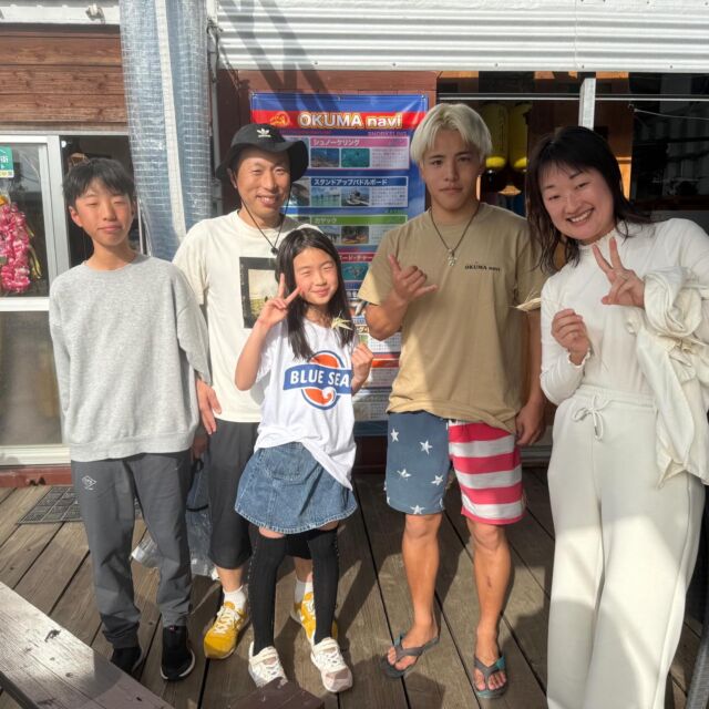 2026年2月22日(日)☀️残波岬にご宿泊🏨の仲良しファミリーが遊びに来てくれました🥰沖縄に来られるのが16年ぶりとの事✨✨国頭に遊びに来られるのが初‼️国頭の海を楽しんで頂けたかな😉シュノーケルマスク🤿を持っていき、カヤックから海の中をのぞいたら魚🐟や珊瑚🪸がたくさん♬なにより海の透明度に感動していました😁また機会がございましたら、遊びに来てください😆楽しい沖縄旅行を🌺✨ by れおん

【ファミリー・友達・カップル応援🎉】シーカヤック体験🚣🏽🚣🏽｜世界自然遺産登録＆やんばる国立公園に指定された沖縄本島北部オクマの青い海でシーカヤック体験※２名様より催行✨
https://okuma-navi.net/kayak/#kayak_1

#カヤック 
#シーカヤック 
#国頭村
#やんばる
海 

🌻オクマナビ

公式HP
https://okuma-navi.net

やんばる国立公園に指定された沖縄本島最北端の国頭村（くにがみそん）奥間（おくま）を中心に、亜熱帯の森やんばるの大自然の魅力を感じていただけるようなマリンアクティビティ・エコツアー、もの作りなど様々なメニューを用意しています。

🌴ショップインフォメーション
遠方から来られるお客様も安心してご参加頂けます。ウェットスーツ等のレンタルも無料ですので、持ち物は水着と着替えがあれば手ぶらでオッケーです👌
・受付施設　・更衣室　・シャワー（シャンプー、リンス、ボディーソープ完備）　・タオル　・トイレ　・無料駐車場

🐠✨詳しくはトップ画面のホームページからご覧ください❣️また、各ツアーページにある【体験のお申し込みはコチラ】よりご予約をお願い致します✨空き状況等を確認後、ご予約確認メールをお送りしております😊ご不明な点がございましたらお気軽にご連絡ください。

*****

🍺オクマナビ居酒屋
炭焼きBBQ🍖 
アグーしゃぶしゃぶ
牛もつ鍋
沖縄料理
釣り料理

公式HP
https://okumanavi-cafe.net

@okumanavi_cafe.bbq 

釣った魚を食べたいお客様や、アグーしゃぶしゃぶや牛もつ鍋、沖縄料理も多数ご用意‼️BBQガーデンやウッドデッキにてお食事が可能です🍻沖縄ならではの島野菜やお肉等、お客様に喜んでいただけるようなメニューをご提供しております😆社員旅行、新年会、忘年会、イベント、2次会、パーティーなどの貸し切り飲み放題プランも承ります‼️

*****

🛒オクマナビ公式オンラインショップ
https://okumanavi-shopping.net/

Tシャツ、バッグ、夜光貝アクセサリーを販売中✨夜光貝アクセサリーブランドAOVOY （アオヴォイ）が誕生💎皆様のご愛顧の程、宜しくお願い致します🎁

@okumanavi_onlineshop 
@okuma_greenturban 

****