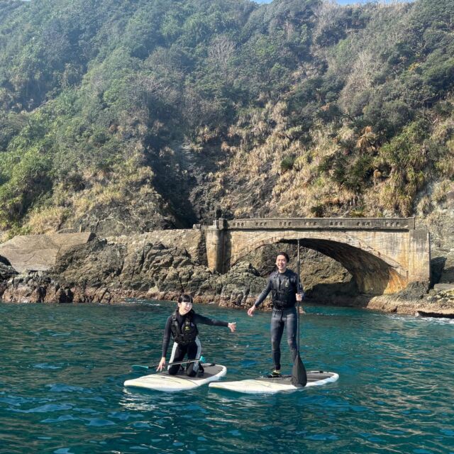 2026年3月17日(火)☀️恩納村にご宿泊の仲良しカップル😍が遊びに来てくれました‼️朝早くからありがとうございました🙌🙌今回は久しぶりに晴天☀️で風も無く気持ちよくSUPもシュノーケリング🤿も楽しんで頂けましたでしょうか😁😁また、機会がございましたら、いつでもお待ちしております👍ありがとうございました‼️‼️楽しい沖縄旅行を🤙

【カップル・友達応援🎉】SUP体験🏄‍♀️&シュノーケリングコース🐠｜世界自然遺産登録＆やんばる国立公園に指定された沖縄本島北部オクマでスタンドアップパドルボードとシュノーケリングを満喫しよう✨※２名様より催行
https://okuma-navi.net/sup/

#sup
#スタンドアップパドルボード 
#シュノーケル
#シュノーケリング
#やんばる

🌻オクマナビ

公式HP
https://okuma-navi.net

やんばる国立公園に指定された沖縄本島最北端の国頭村（くにがみそん）奥間（おくま）を中心に、亜熱帯の森やんばるの大自然の魅力を感じていただけるようなマリンアクティビティ・エコツアー、もの作りなど様々なメニューを用意しています。

🌴ショップインフォメーション
遠方から来られるお客様も安心してご参加頂けます。ウェットスーツ等のレンタルも無料ですので、持ち物は水着と着替えがあれば手ぶらでオッケーです👌
・受付施設　・更衣室　・シャワー（シャンプー、リンス、ボディーソープ完備）　・タオル　・トイレ　・無料駐車場

🐠✨詳しくはトップ画面のホームページからご覧ください❣️また、各ツアーページにある【体験のお申し込みはコチラ】よりご予約をお願い致します✨空き状況等を確認後、ご予約確認メールをお送りしております😊ご不明な点がございましたらお気軽にご連絡ください。

*****

🍺オクマナビ居酒屋
炭焼きBBQ🍖 
アグーしゃぶしゃぶ
牛もつ鍋
沖縄料理
釣り料理

公式HP
https://okumanavi-cafe.net

@okumanavi_cafe.bbq 

釣った魚を食べたいお客様や、アグーしゃぶしゃぶや牛もつ鍋、沖縄料理も多数ご用意‼️BBQガーデンやウッドデッキにてお食事が可能です🍻沖縄ならではの島野菜やお肉等、お客様に喜んでいただけるようなメニューをご提供しております😆社員旅行、新年会、忘年会、イベント、2次会、パーティーなどの貸し切り飲み放題プランも承ります‼️

*****

🛒オクマナビ公式オンラインショップ
https://okumanavi-shopping.net/

Tシャツ、バッグ、夜光貝アクセサリーを販売中✨夜光貝アクセサリーブランドAOVOY （アオヴォイ）が誕生💎皆様のご愛顧の程、宜しくお願い致します🎁

@okumanavi_onlineshop 
@okuma_greenturban 

****