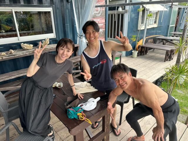 2026年4月12日(日)🌤️Netflix「あいの里２」に出演され、カップルになったお二人が遊びに来てくれました😁風が少し強い日でしたが、ポイントを変えてボートシュノーケルへ🐟タコやシャコ貝もゲット💖やんばるのきれいな海をしっかりと満喫させていただきました👍👍次回は是非、泡盛を飲みに来てくださいね🍶一年中お待ちしております🥰ありがとうございました😁🤙

【ファミリー・グループ】ボートシュノーケリング🐠✨｜世界自然遺産登録＆やんばる国立公園に指定された沖縄本島北部オクマで熱帯魚と一緒に泳ごう‼️ボートに乗ってシュノーケリングポイントへ‼️※２名様より催行
https://okuma-navi.net/snorkeling/snorkeling_2

#シュノーケリング
#タコ
#シャコ貝
#熱帯魚

🌻オクマナビ

公式HP
https://okuma-navi.net

やんばる国立公園に指定された沖縄本島最北端の国頭村（くにがみそん）奥間（おくま）を中心に、亜熱帯の森やんばるの大自然の魅力を感じていただけるようなマリンアクティビティ・エコツアー、もの作りなど様々なメニューを用意しています。

🌴ショップインフォメーション
遠方から来られるお客様も安心してご参加頂けます。ウェットスーツ等のレンタルも無料ですので、持ち物は水着と着替えがあれば手ぶらでオッケーです👌
・受付施設　・更衣室　・シャワー（シャンプー、リンス、ボディーソープ完備）　・タオル　・トイレ　・無料駐車場

🐠✨詳しくはトップ画面のホームページからご覧ください❣️また、各ツアーページにある【体験のお申し込みはコチラ】よりご予約をお願い致します✨空き状況等を確認後、ご予約確認メールをお送りしております😊ご不明な点がございましたらお気軽にご連絡ください。

*****

🍺オクマナビ居酒屋
炭焼きBBQ🍖 
アグーしゃぶしゃぶ
牛もつ鍋
沖縄料理
釣り料理

公式HP
https://okumanavi-cafe.net

@okumanavi_cafe.bbq 

釣った魚を食べたいお客様や、アグーしゃぶしゃぶや牛もつ鍋、沖縄料理も多数ご用意‼️BBQガーデンやウッドデッキにてお食事が可能です🍻沖縄ならではの島野菜やお肉等、お客様に喜んでいただけるようなメニューをご提供しております😆社員旅行、新年会、忘年会、イベント、2次会、パーティーなどの貸し切り飲み放題プランも承ります‼️

*****

🛒オクマナビ公式オンラインショップ
https://okumanavi-shopping.net/

Tシャツ、バッグ、夜光貝アクセサリーを販売中✨夜光貝アクセサリーブランドAOVOY （アオヴォイ）が誕生💎皆様のご愛顧の程、宜しくお願い致します🎁

@okumanavi_onlineshop 
@okuma_greenturban 

****